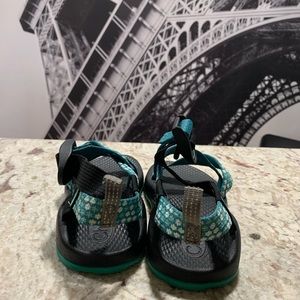 Unisex kids Chaco sandals